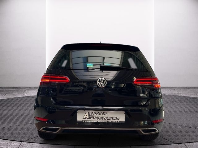 Fahrzeugabbildung Volkswagen Golf VII 1.5 TSI HIGHLINE NAVI GJR LED