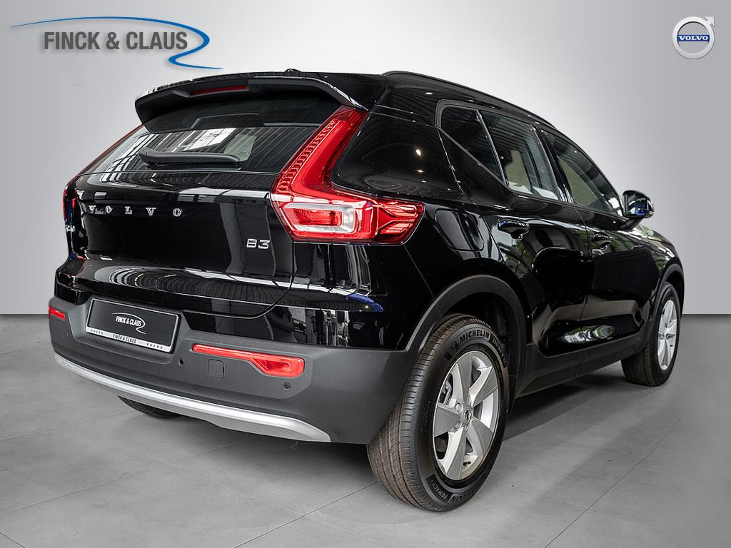 Volvo XC40 B3 Core sofort verfügbar
