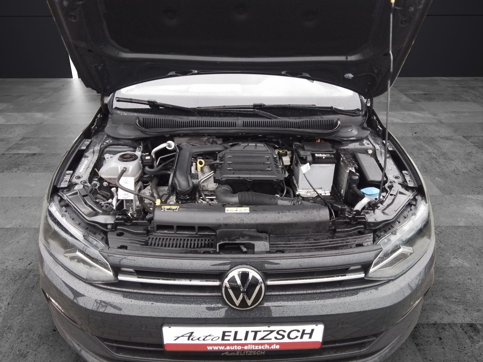 Fahrzeugabbildung Volkswagen Polo TSI United CLIMA PDC SHZ LM