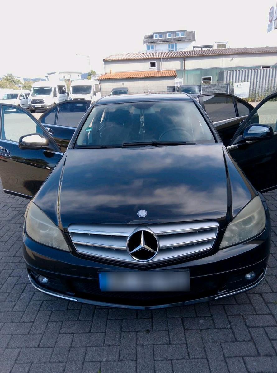 Mercedes-Benz C 220