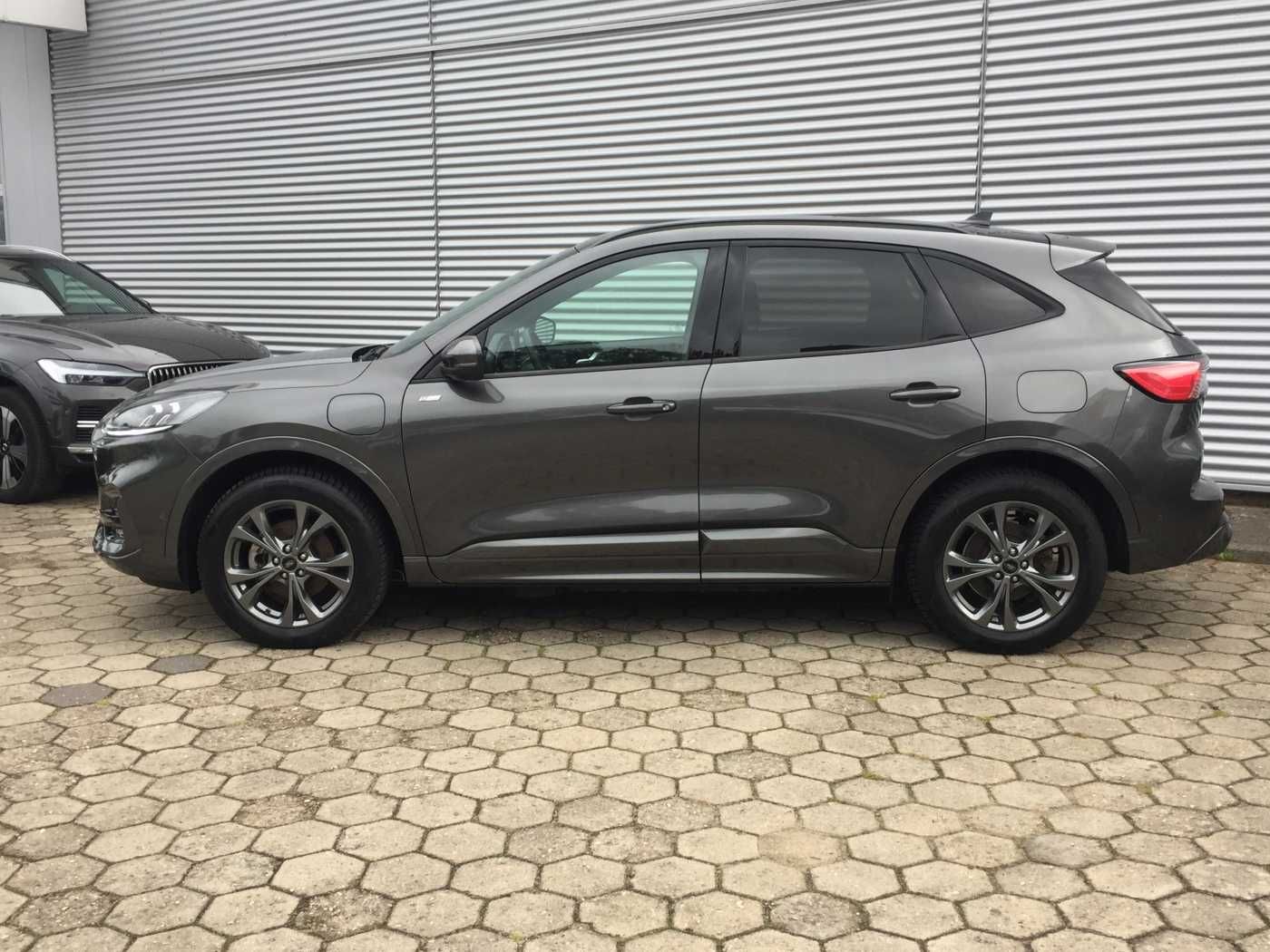 Ford Kuga 2.5 ST-Line X Plug-In Hybrid AHK, Panorama. imagem 3