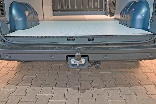 Fahrzeugabbildung Renault Master L3H2 dCi 135 PS  Komfort Navi+AHK #23T034