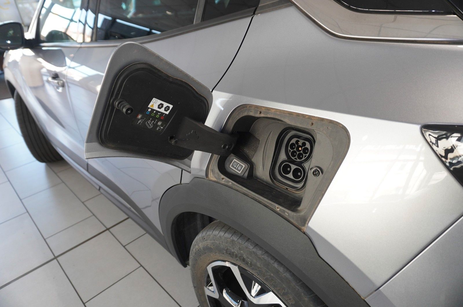 Fahrzeugabbildung Opel Mokka-e ULTIMATE 3-PHASIG NAVI/LED/KAMERA/DAB+