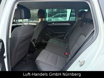 Volkswagen Passat Variant - 11