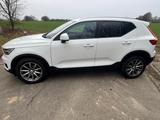 Volvo VOLVO XC40*KAM*AUTOMATIK*AHK*8-FACH - Volvo Gebrauchtwagen in Kiel