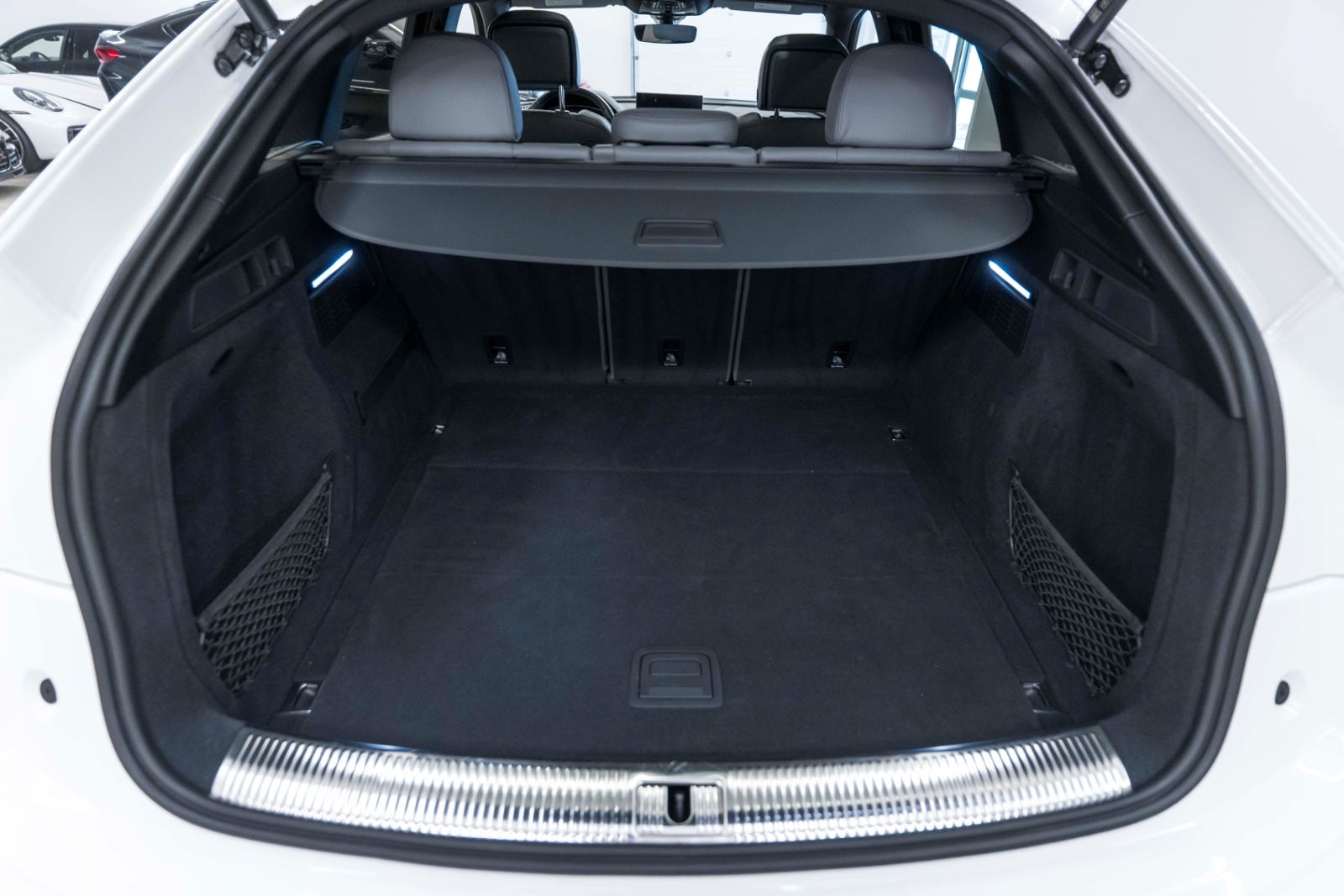 Fahrzeugabbildung Audi SQ5 Sportback 3.0L TFSI ACC 360° LED PANO MEMORY