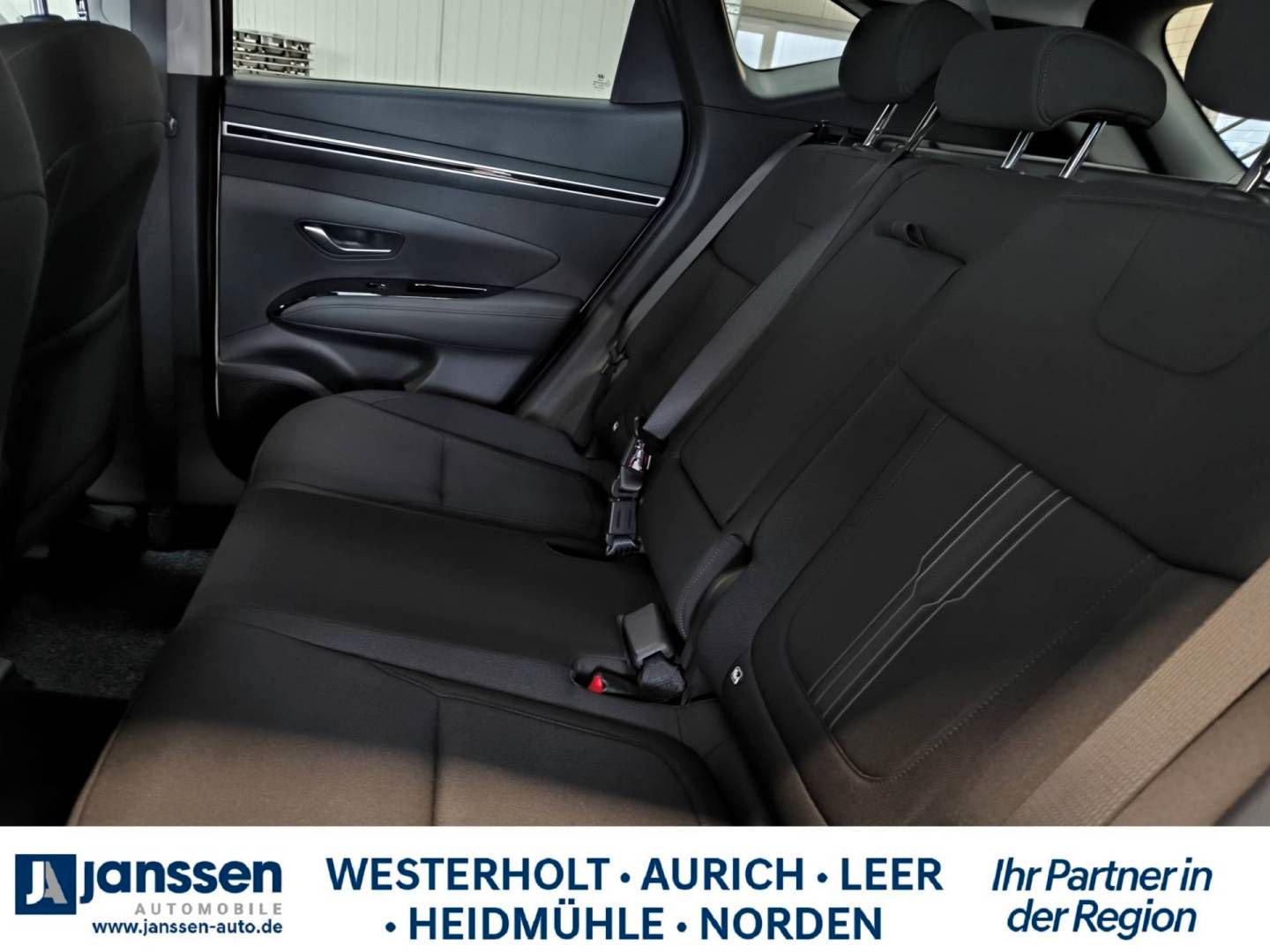 Fahrzeugabbildung Hyundai TUCSON Hybrid TREND/Automatik/Navi/PDC/Rückfahrk