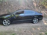 Volkswagen Passat highline 3c blackmagic tüv 2/2027 - Volkswagen Passat aus 2005: Highline