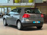 Volkswagen Golf V Lim. Trendline, CD, Klima, Radio - Volkswagen Golf aus 2005: V