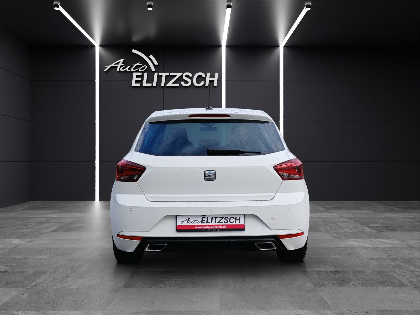 Fahrzeugabbildung SEAT Ibiza TSI FR DSG LED Navi AID ACC RFK SH 18"