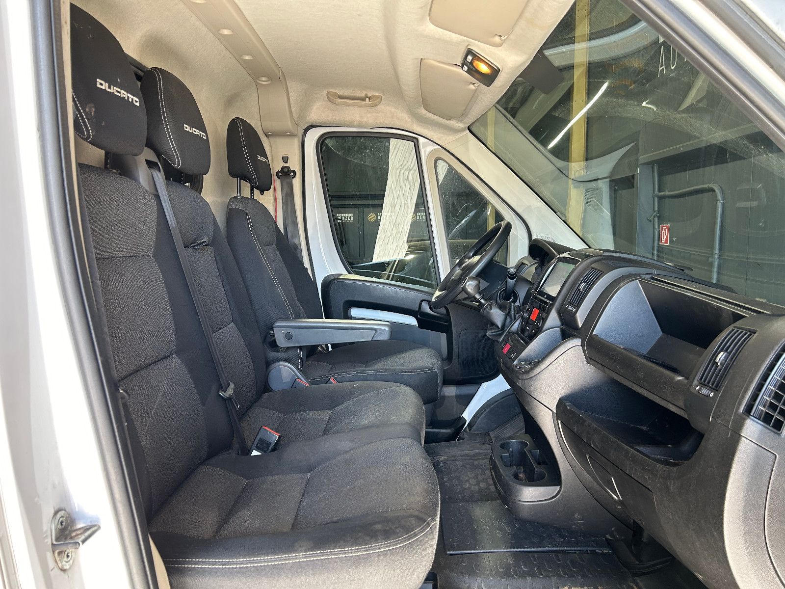 Fahrzeugabbildung Fiat Ducato Grossr.-Kasten 35 140 L4H2 RS: 4035 mm/3-