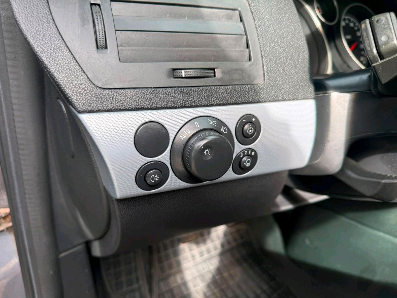 Opel Astra 2005 — photo 11