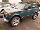 Lada Niva 1,7 I Only 61 kw 4x4, Winde, AHK... - gebrauchte Lada Niva aus dem Jahr 2012