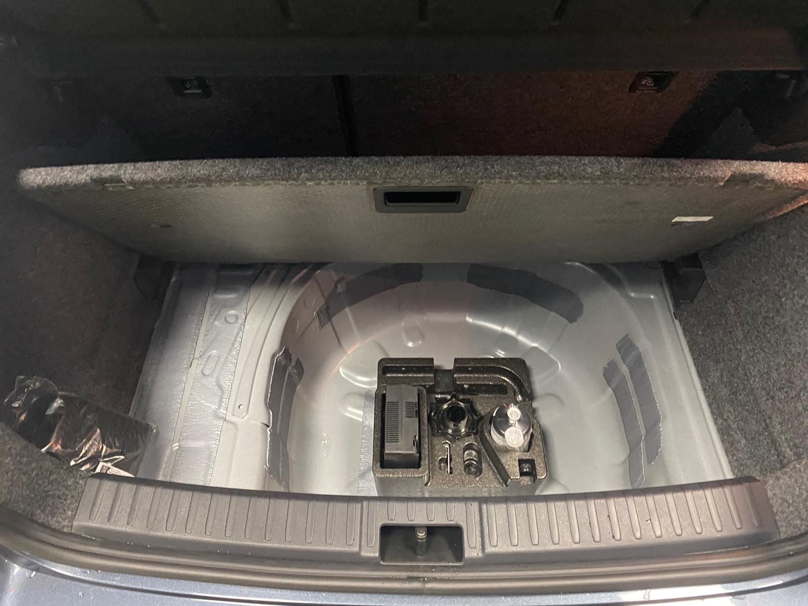 Fahrzeugabbildung SEAT Ibiza 1.0 TSI 1.0 TSI FR 5 J.GARANTIE+ACC+KAMERA