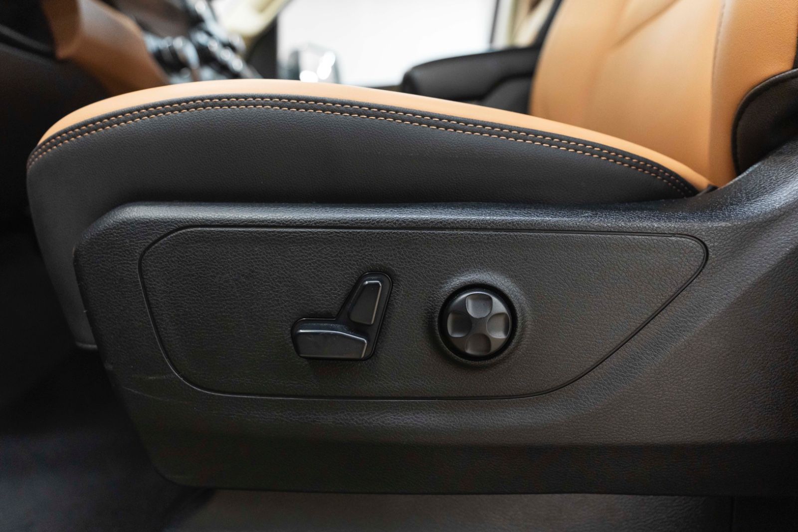 Fahrzeugabbildung Dodge RAM 1500 BIG HORN LONE STAR LED KAM CARPLAY