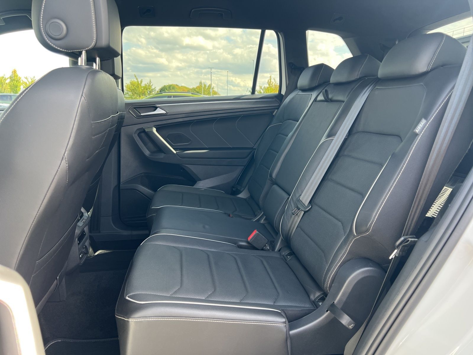 Volkswagen Tiguan Allspace 2.0 TDI R-Line 4M DSG Navi*AHK*7 foto 9