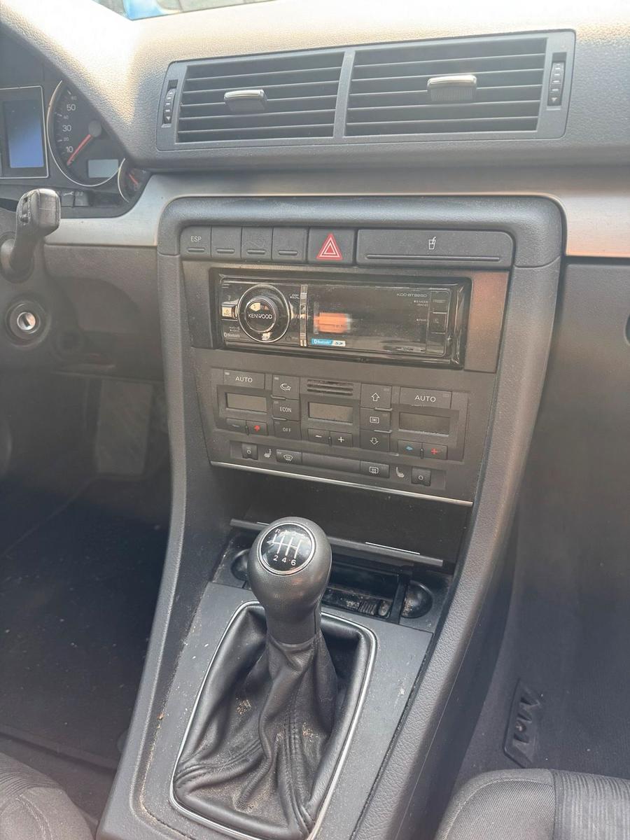 Audi A4 2006 — photo 6