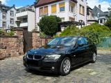 BMW 3er E90 318i Limousine Euro 5 PDC Star... - BMW aus 2009: 5er