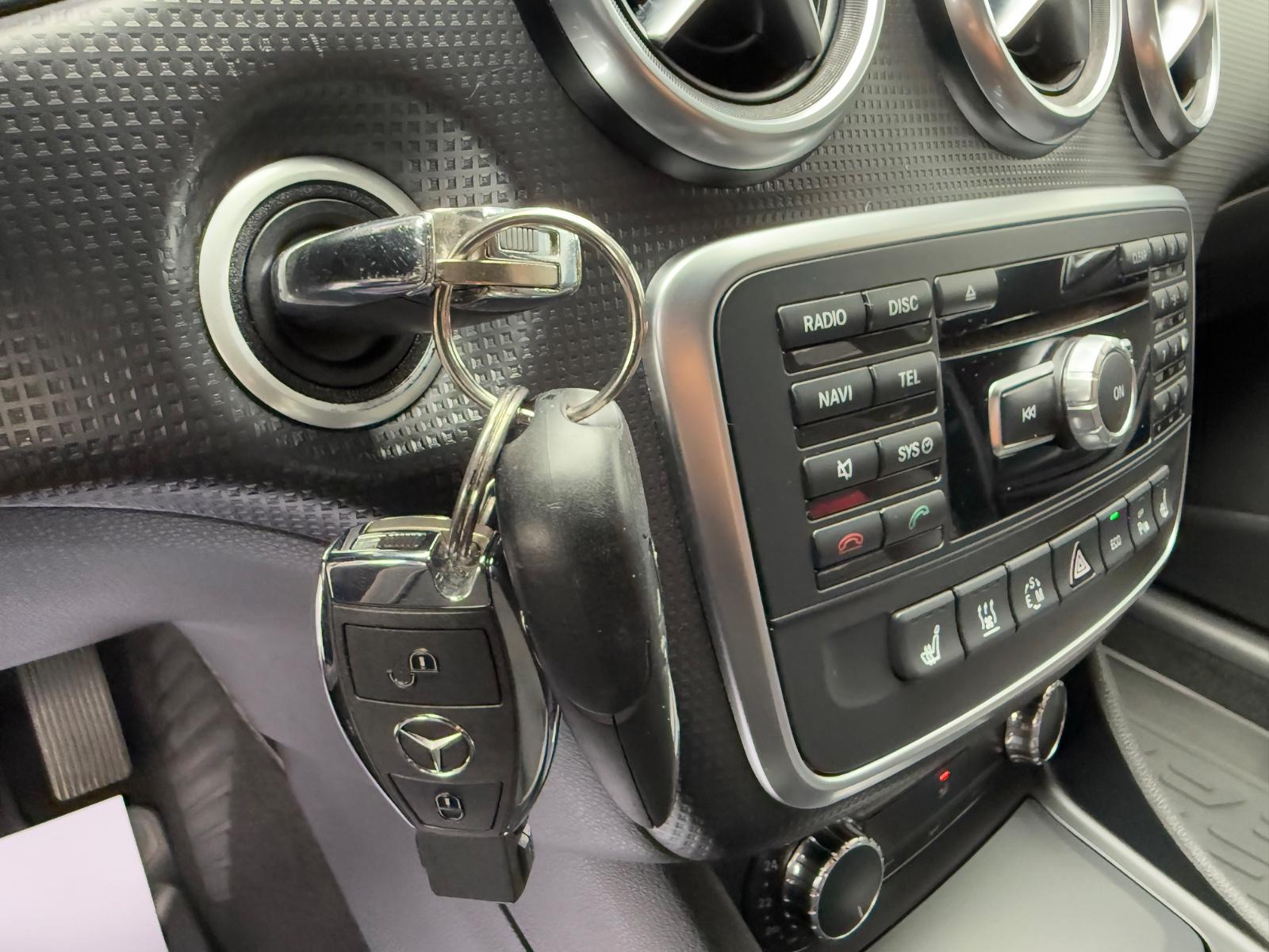 Mercedes-Benz A 250 4Matic *XENON*STANDHZG*NAVI*8 FACH*SHZ*