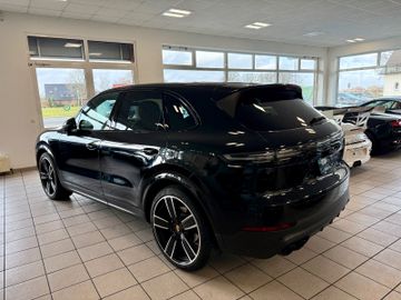 Porsche Cayenne - 3