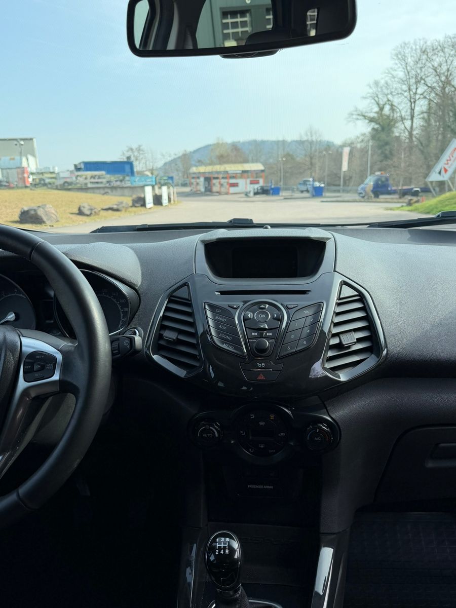 Fahrzeugabbildung Ford EcoSport Titanium 8fach Bereift ALUFelgen