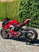 Ducati Panegale V4S - KICKSTARTER