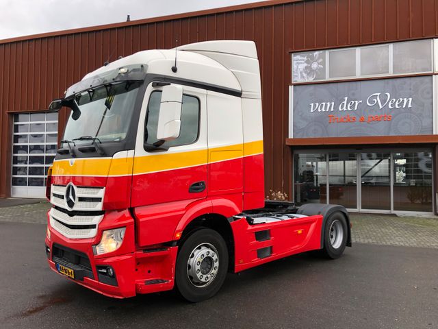 Mercedes-Benz Actros 1942