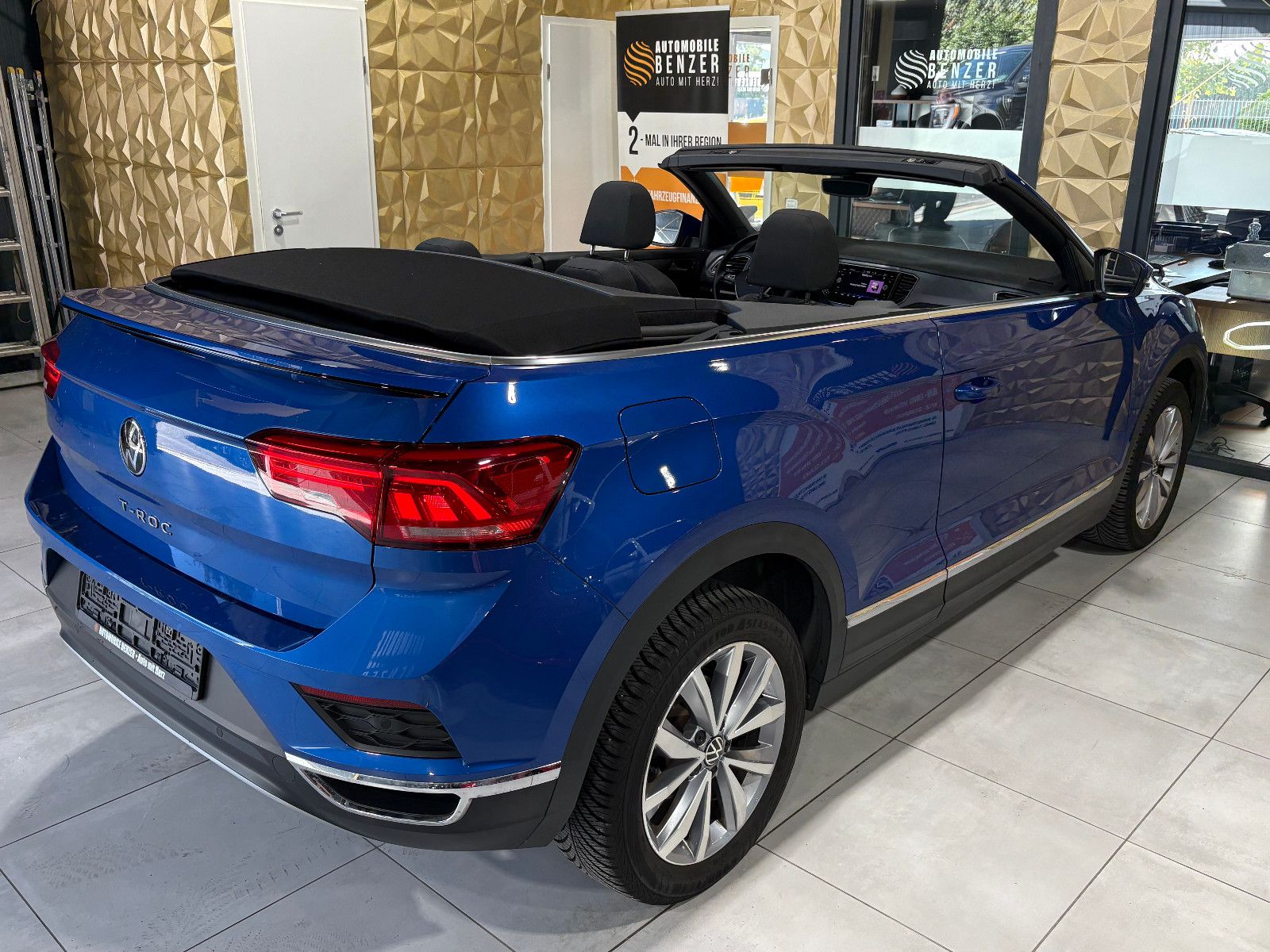 Fahrzeugabbildung Volkswagen T-Roc Cabriolet TSI/APPLE/PDC/ACC/NAVI/SHZ/TOTWI