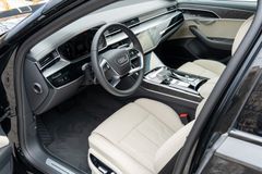 Audi A8 – 10 / 30