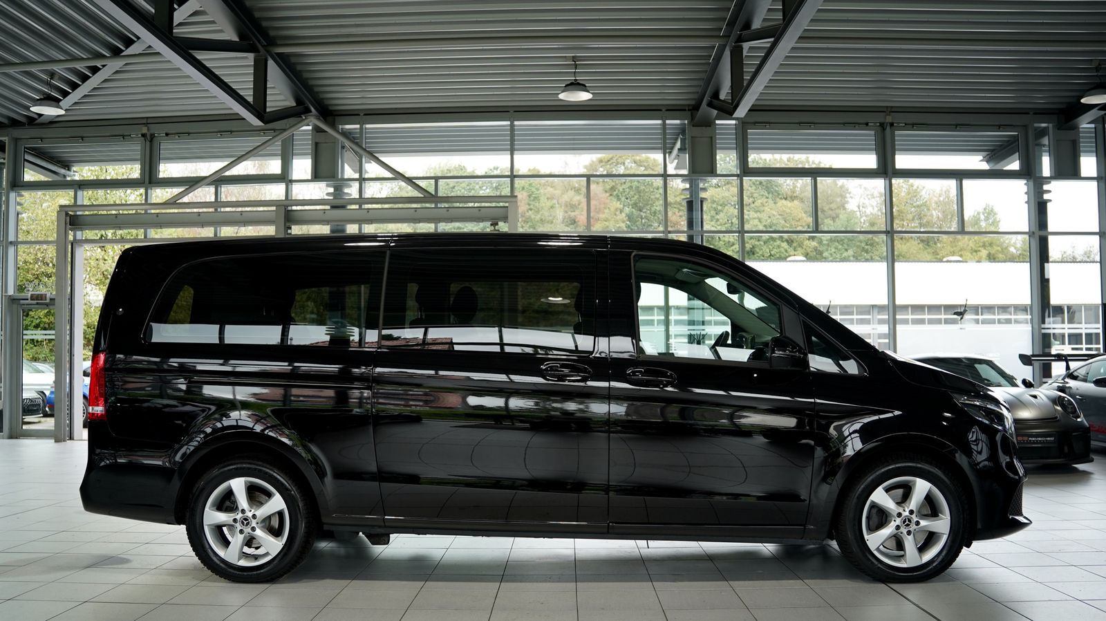 Mercedes Benz V 300