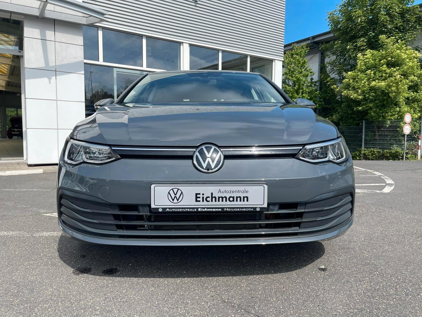 Volkswagen Golf VIII Life 1.5 TSI+LED+NAVI-PRO+ACC+STHZG+CL