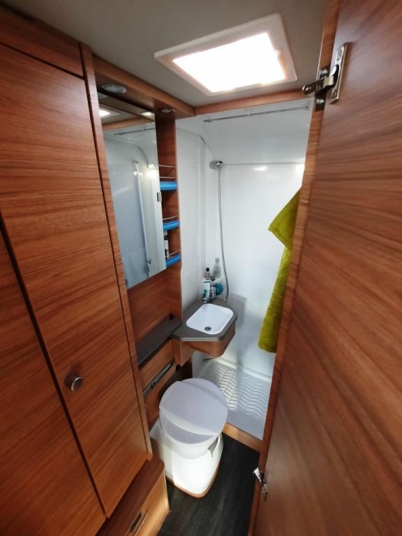 Fahrzeugabbildung Weinsberg CaraLoft 550 MF Verfüg./Sparen Sie 26.857,- €
