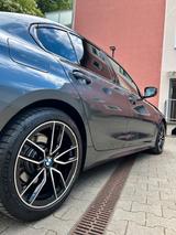 BMW 320i Sport Line Automatik  - BMW 320 aus 2019