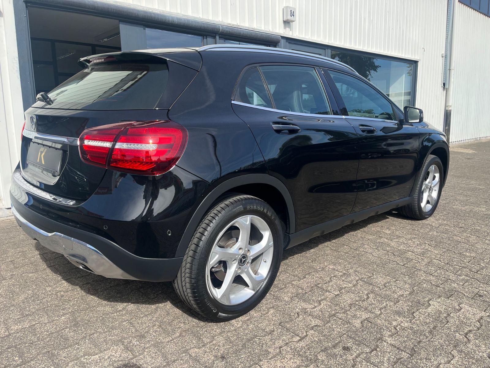 Mercedes-Benz GLA 180 Automatik-Navi-LED-PDC-Sportsitze – Bild 8