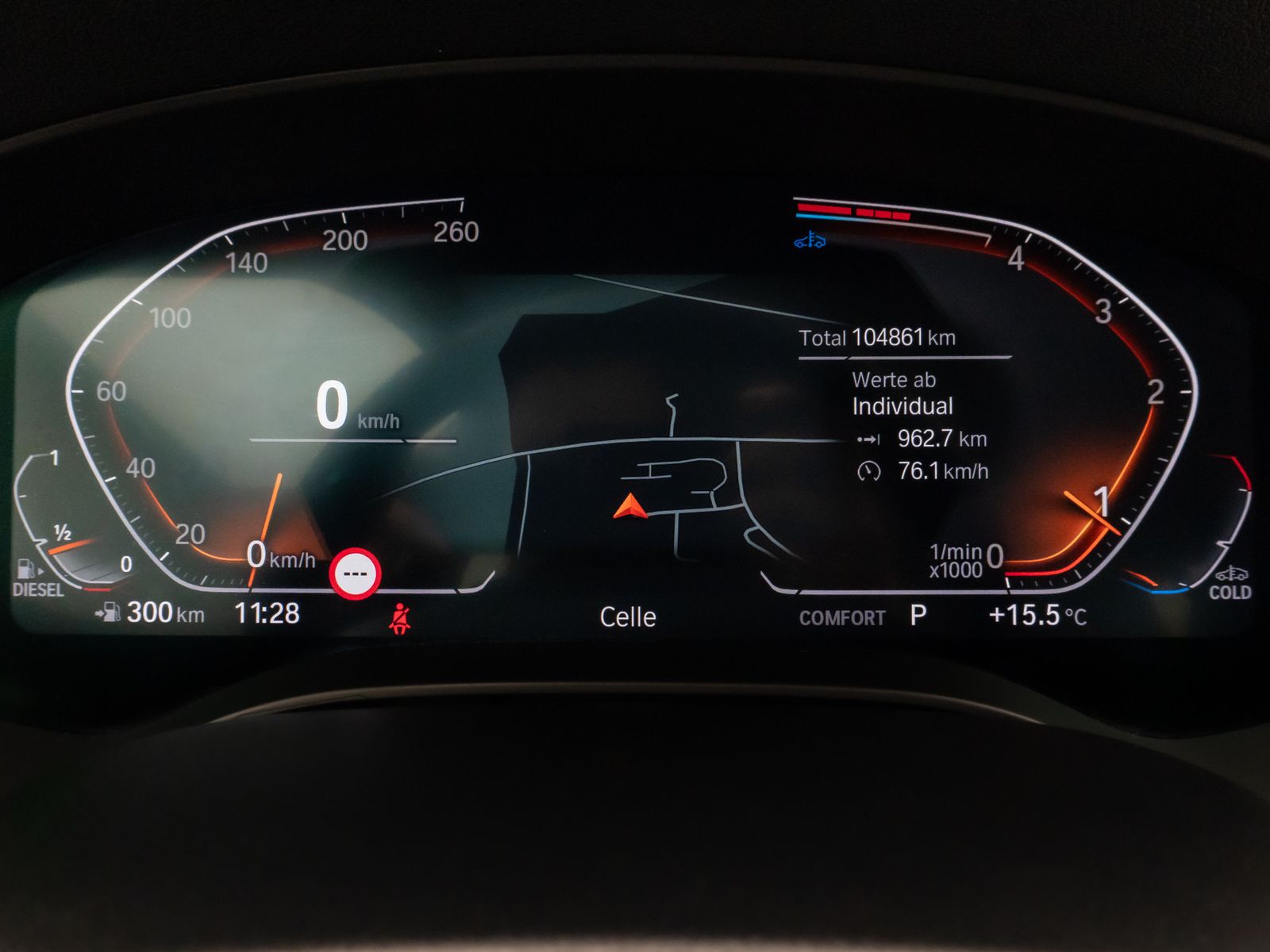 Fahrzeugabbildung BMW 520d Kamera HUD DAB 4xKlima DrivingAssist Alarm