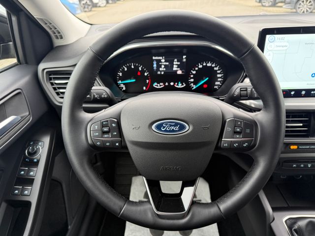 Ford Focus Turnier Titanium Edition Assistenz-Paket