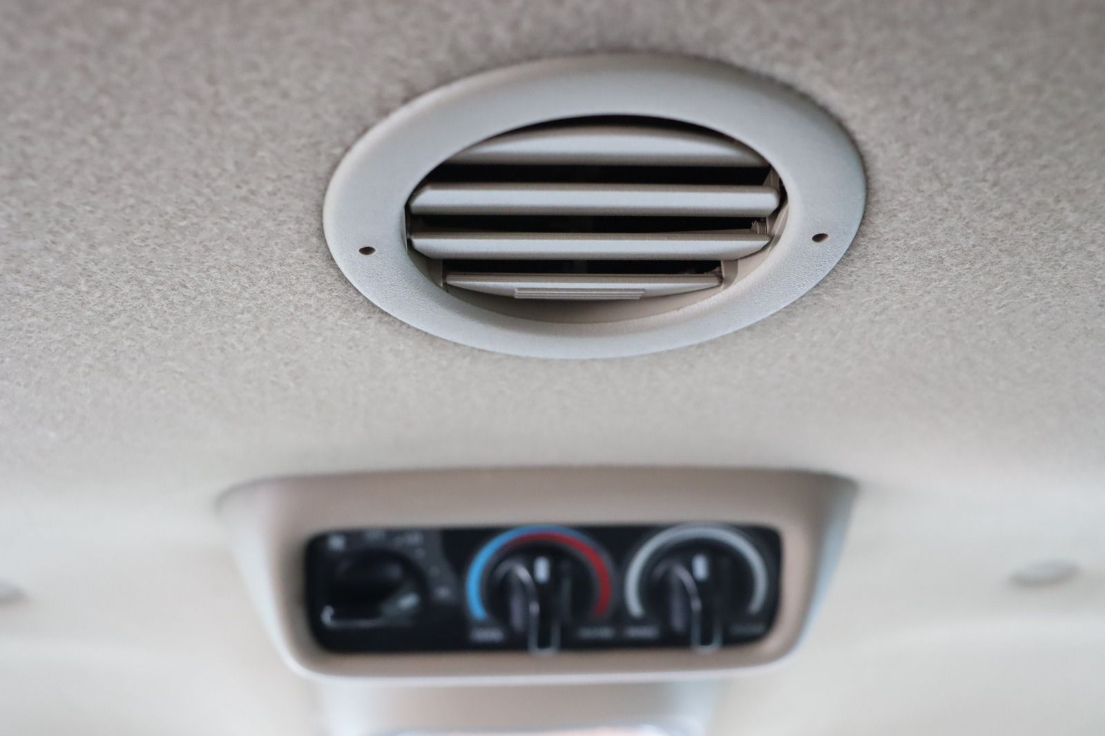 Fahrzeugabbildung Ford Excursion * HU/AU 02.26 * Sitzhzg. * Rückfahrk.