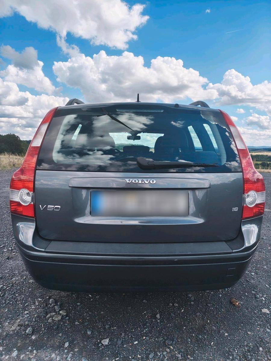 Volvo V50 2004 — photo 8