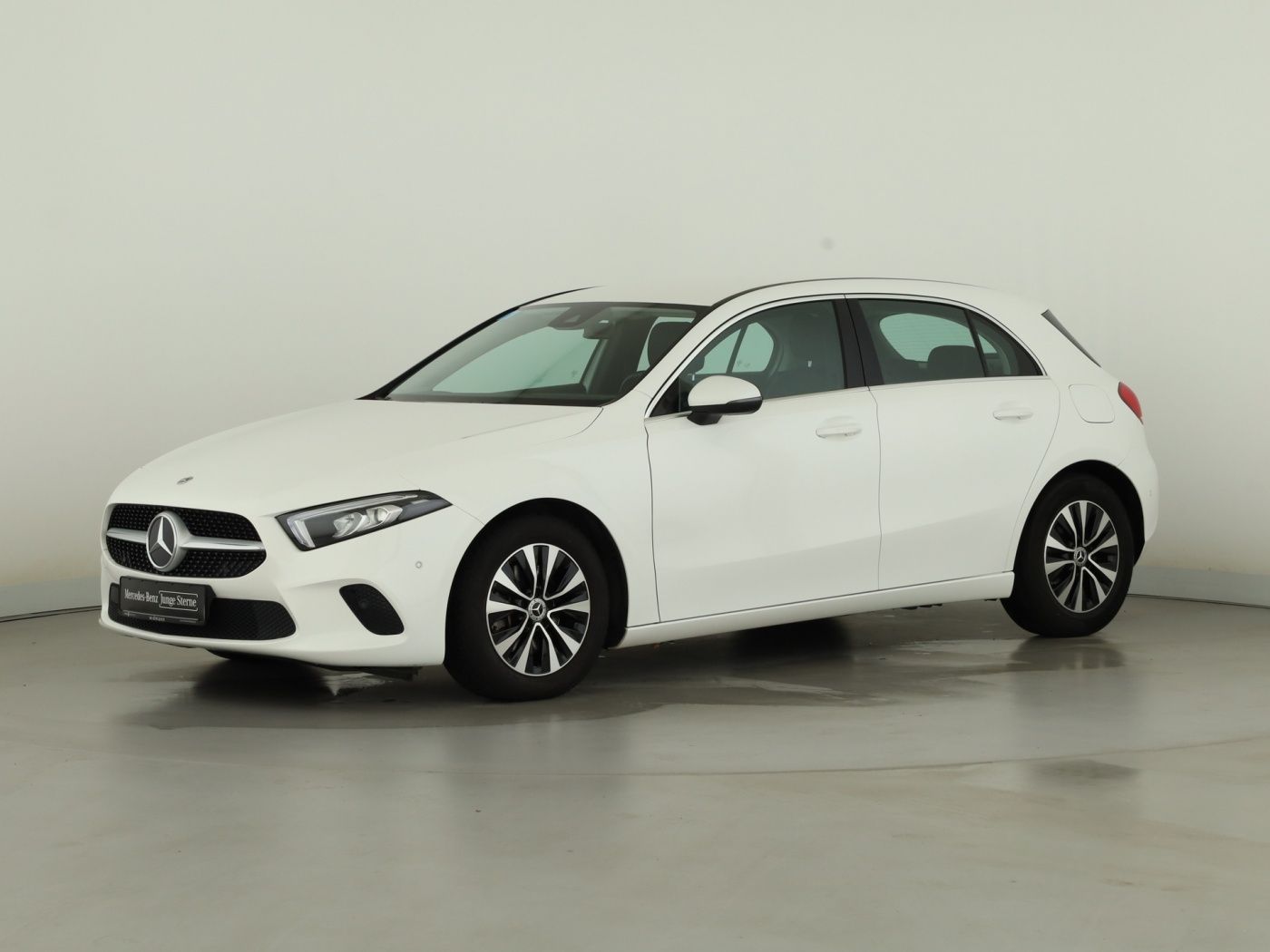 Mercedes-Benz A 200 d Progressive AHK LED Navi PTS Kamera SHZ foto 5