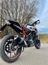 KTM Duke  - KTM VON 81 BIS 125 CCM