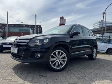 Volkswagen Tiguan - 1