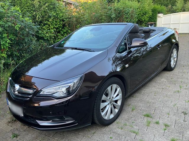 Opel Bildschönes Cascada-Cabriolet. Modell Inno...