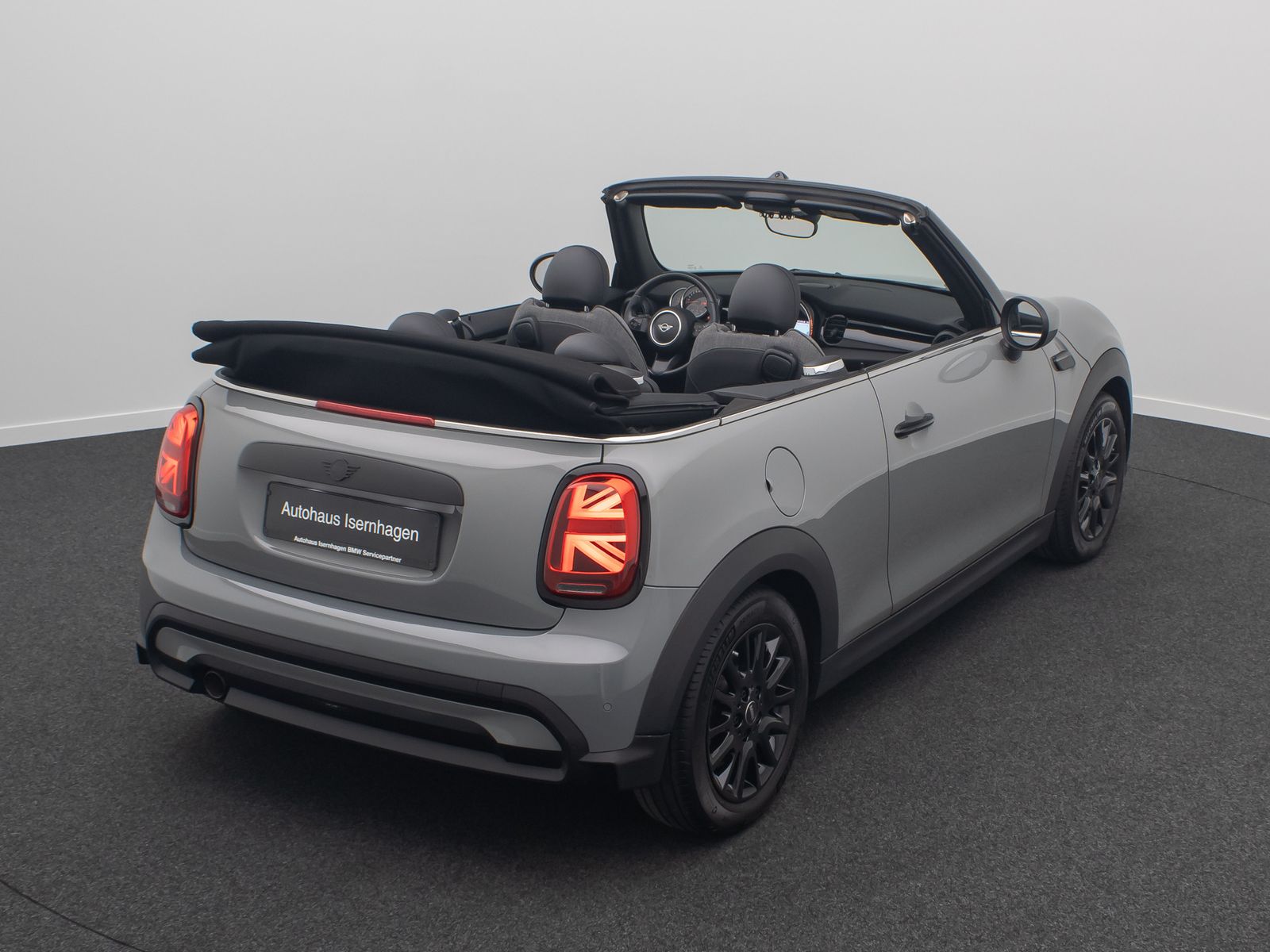 Fahrzeugabbildung MINI One Cabrio Classic Trim Komfort DAB Leder Sport