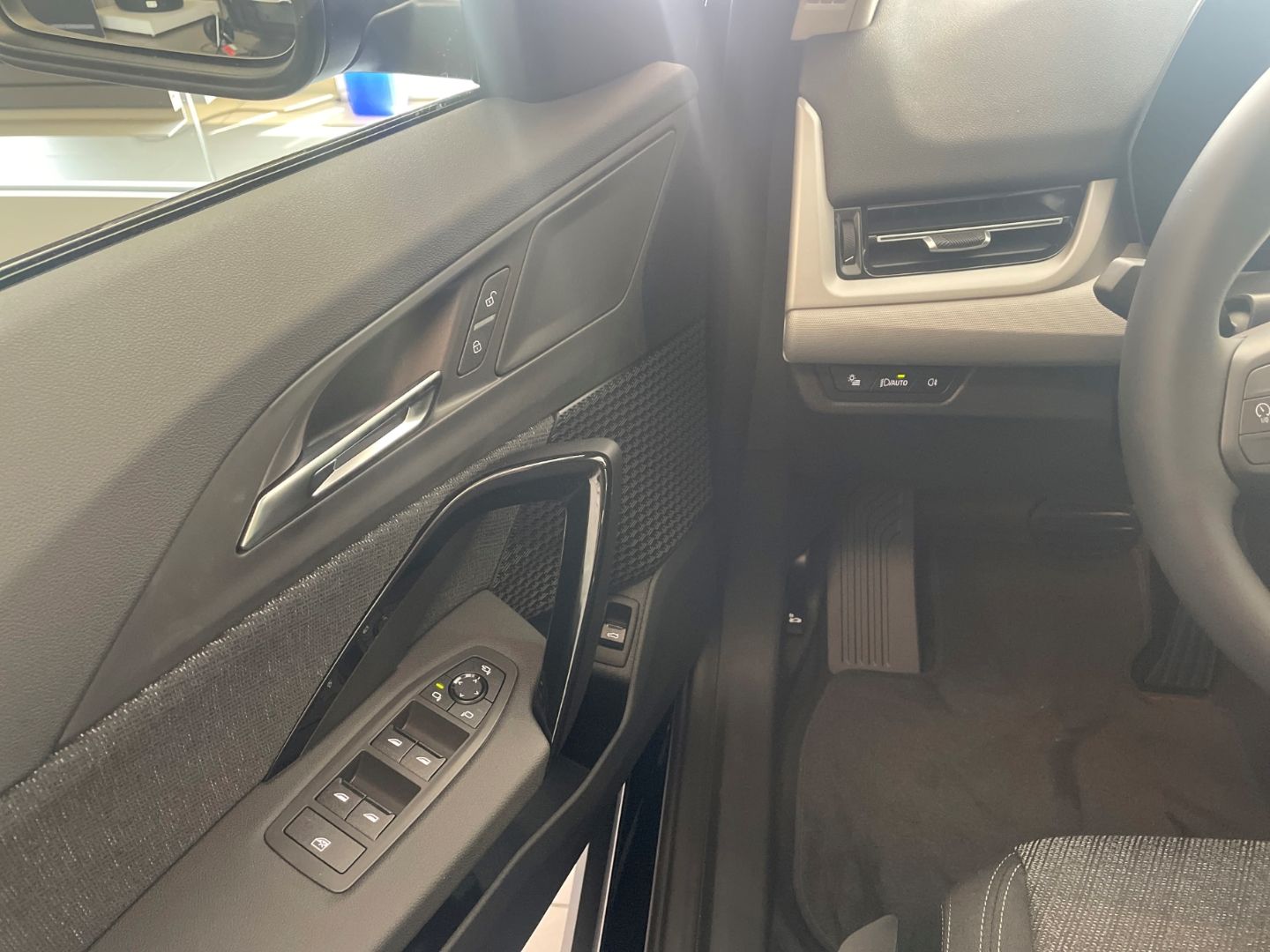 BMW iX1 - Bild 13
