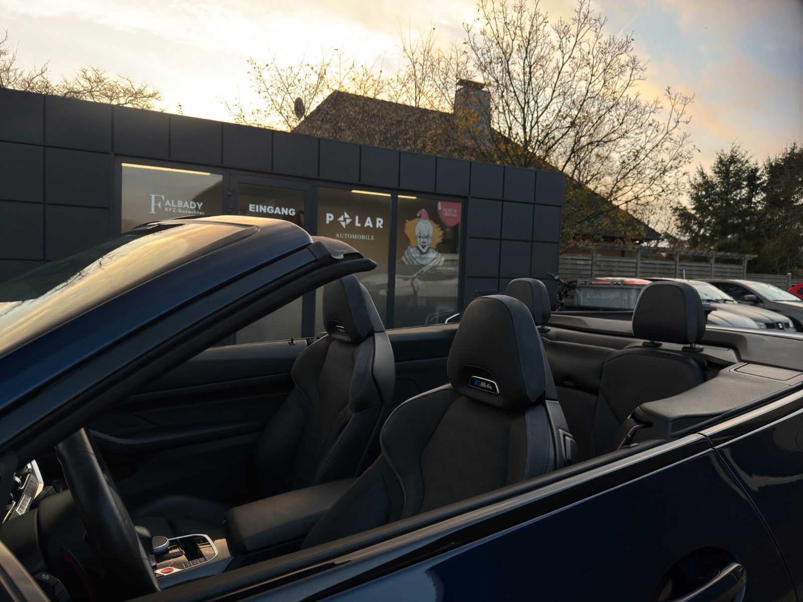 Fahrzeugabbildung BMW M4 Comp. Cabrio xDrive HUD/360°/H&K/Bhz.Lenk