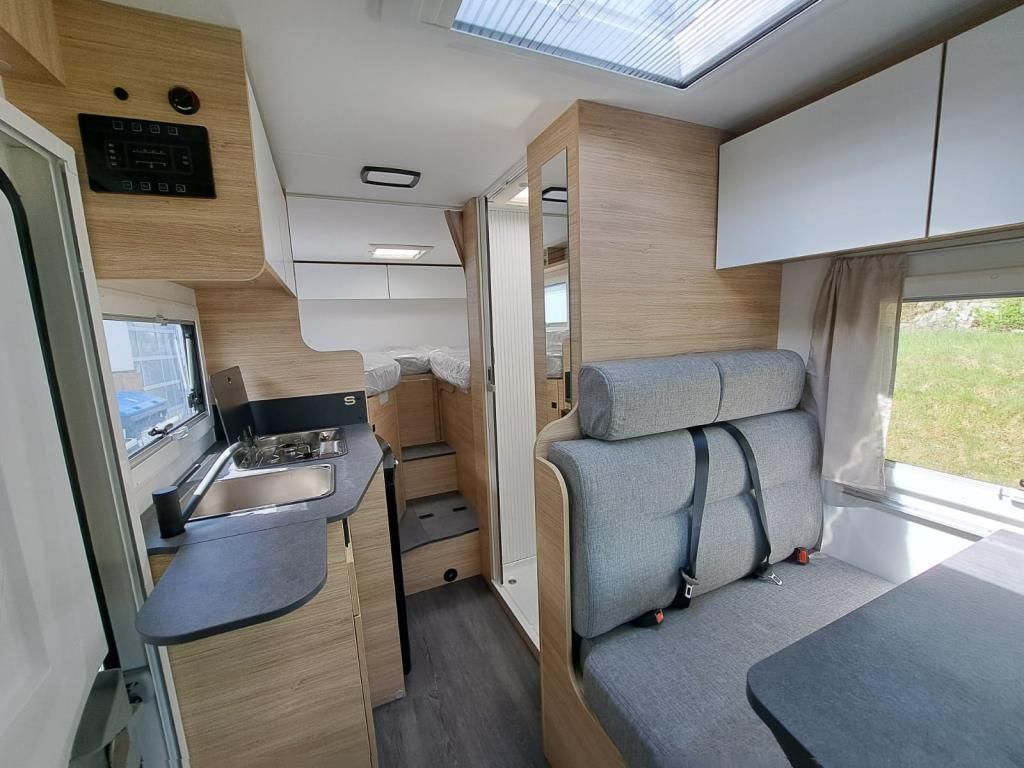 Autohaus Zimpel & Franke -  Challenger S217GA +Automatik+Solar+Markise - Bild 8