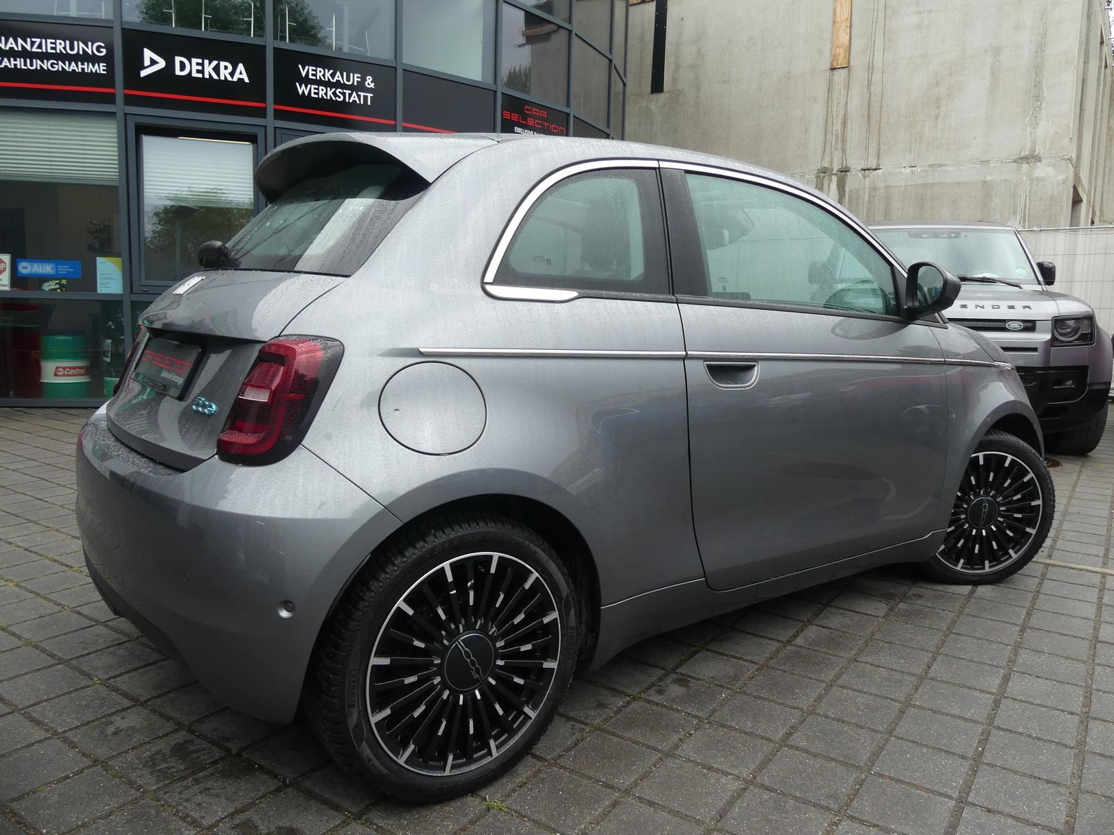 Fiat 500e La Prima by Bocelli 87KW PANO/LED/KAM/ACC