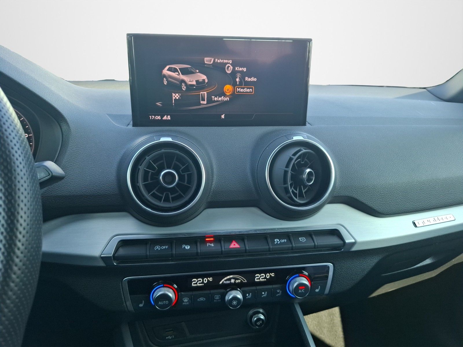 AUDI Q2 quattro sport 40 TFSi / S-TRONIC / S-LINE / H - Image 13
