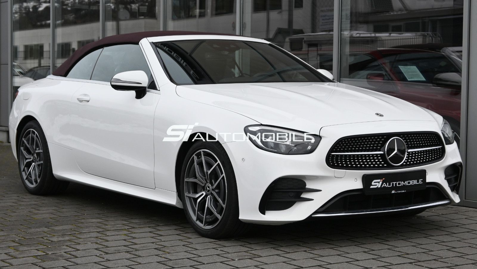 Fahrzeugabbildung Mercedes-Benz E 220 d Cabrio 2x AMG °ACC°STANDHEIZUNG°8-FACH°