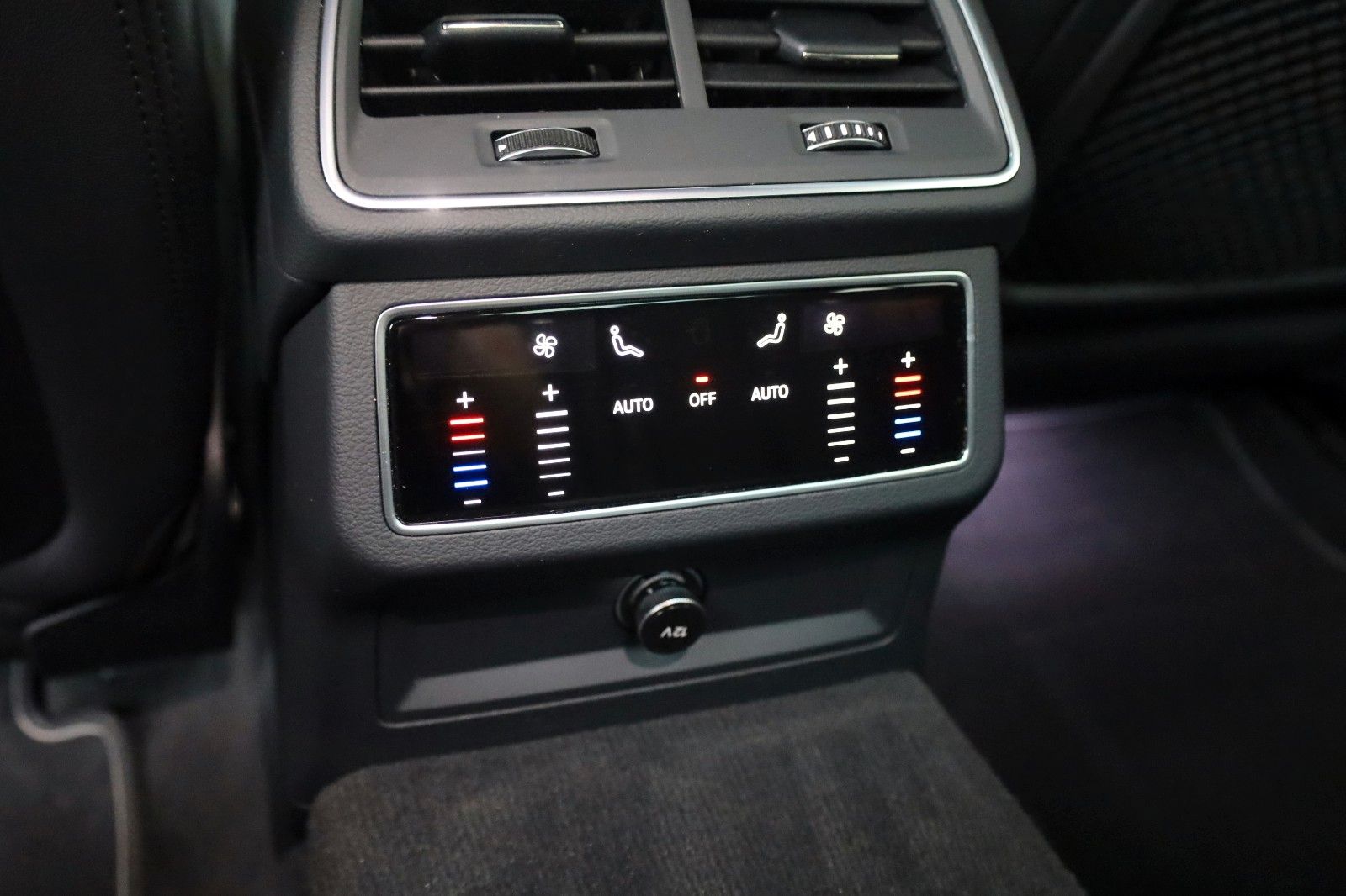 Fahrzeugabbildung Audi A6 45 TDI quattro S Line T.Leder,Navi,LED,ACC,SH